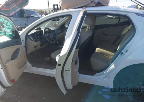 2011 Kia Optima Lx from USA, damaged, VIN KNAGM4A78B5118239